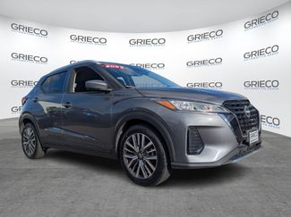 Used 2023 Nissan Kicks SV video 1