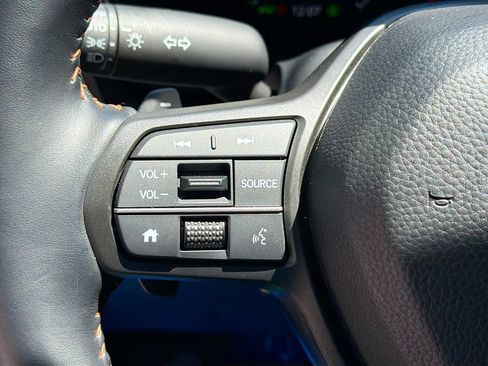 Used 2025 Honda CR-V Sport image 16