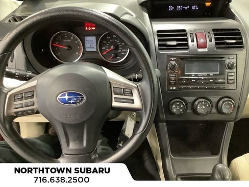 Used 2014 Subaru Crosstrek 2.0i Premium image 3