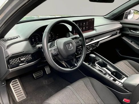 Certified 2025 Honda Accord Sport image 11