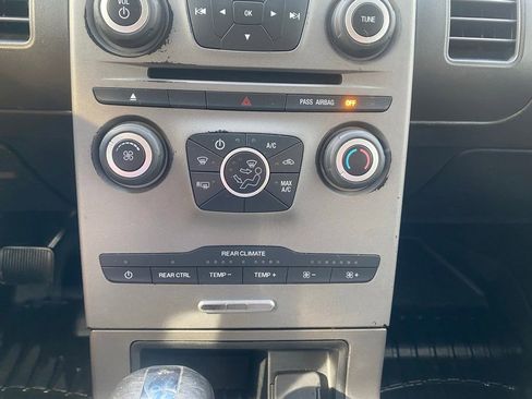 Certified 2019 Ford Flex SE FWD image 20