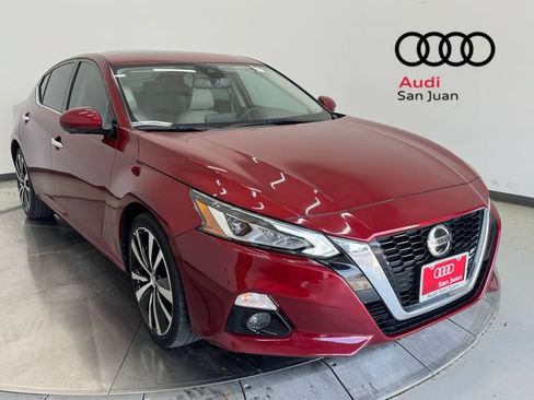 Used 2021 Nissan Altima 2.5 Platinum AWD/4WD image 1