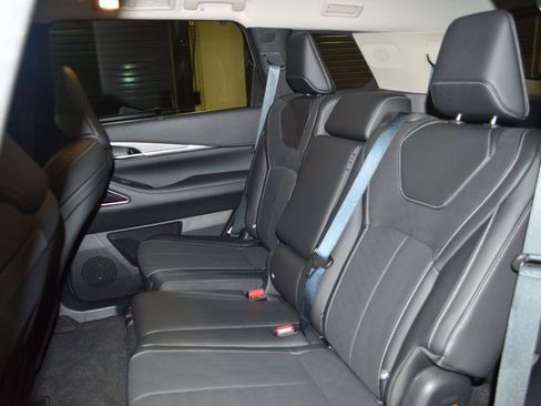 Certified 2026 INFINITI QX60 Luxe w/ Cargo Package AWD/4WD image 37