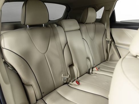 Used 2012 Toyota Venza XLE w/ XLE Premium Pkg image 23