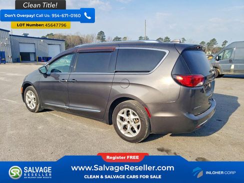 Used 2017 Chrysler Pacifica Touring-L Plus image 3