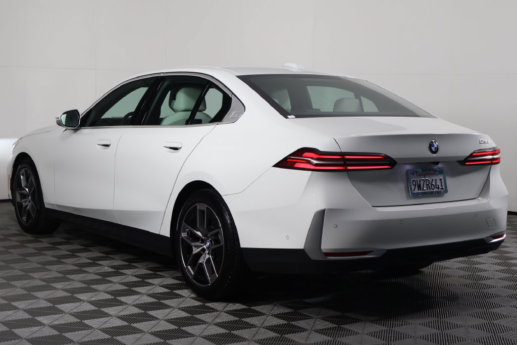 Certified 2026 BMW 530i w/ Premium Package RWD image 6