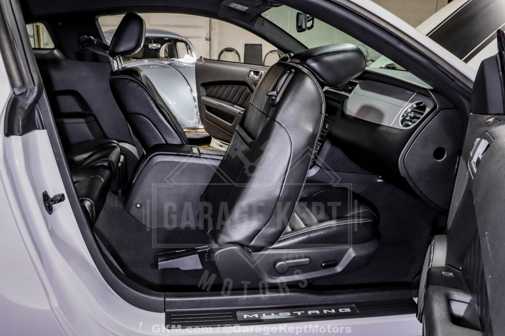 Used 2010 Ford Mustang GT RWD image 80