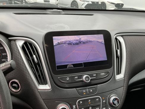 Used 2022 Chevrolet Malibu LT FWD image 13