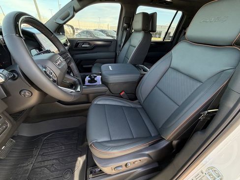 New 2026 GMC Yukon XL AT4 w/ AT4 Premium Plus Package image 18