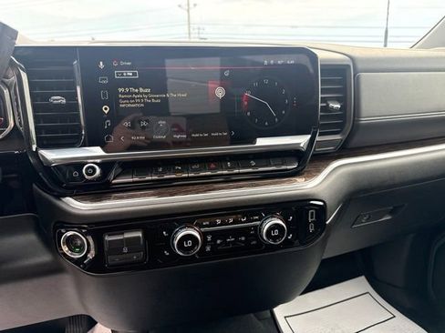 Used 2025 GMC Sierra 3500 SLE w/ SLE Convenience Package AWD/4WD image 26