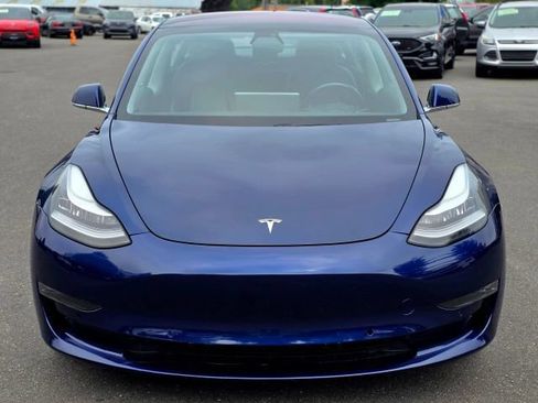 Used 2018 Tesla Model 3 Long Range RWD image 3