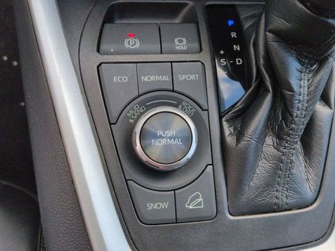 Certified 2021 Toyota RAV4 Limited image 21