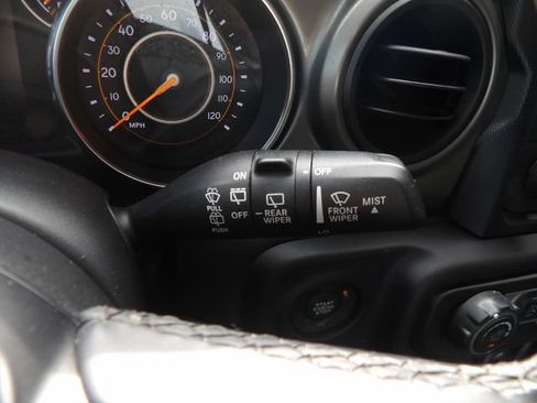 Used 2019 Jeep Wrangler Unlimited Sport S AWD/4WD image 16