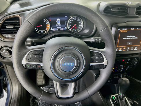 Used 2023 Jeep Renegade Latitude w/ Sun/Sound Group AWD/4WD image 11