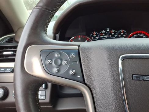 Used 2015 GMC Yukon Denali w/ Premium Package image 39