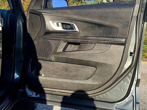 Certified 2017 Chevrolet Equinox LS image 25