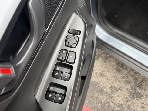 Used 2019 Hyundai Kona SEL w/ SEL Tech Package 02 image 13