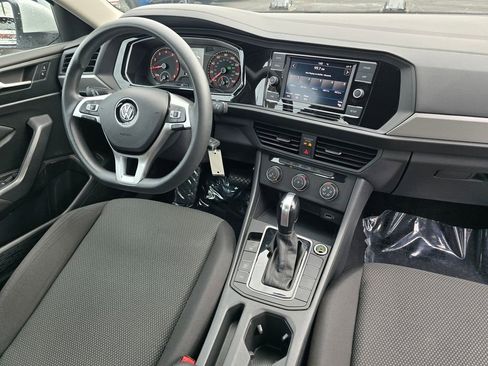 Used 2019 Volkswagen Jetta S image 11