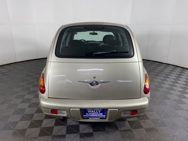 Used 2005 Chrysler PT Cruiser FWD image 4