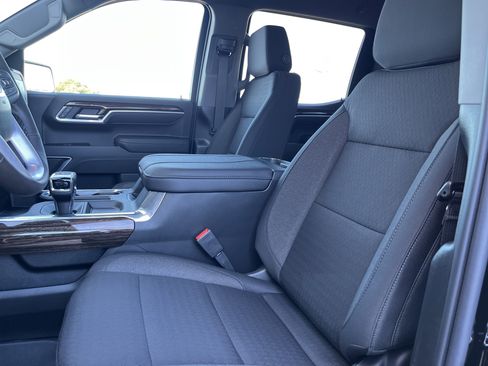 New 2026 GMC Sierra 1500 Elevation image 9