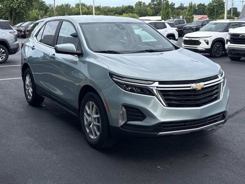 Used 2022 Chevrolet Equinox LT FWD image 2