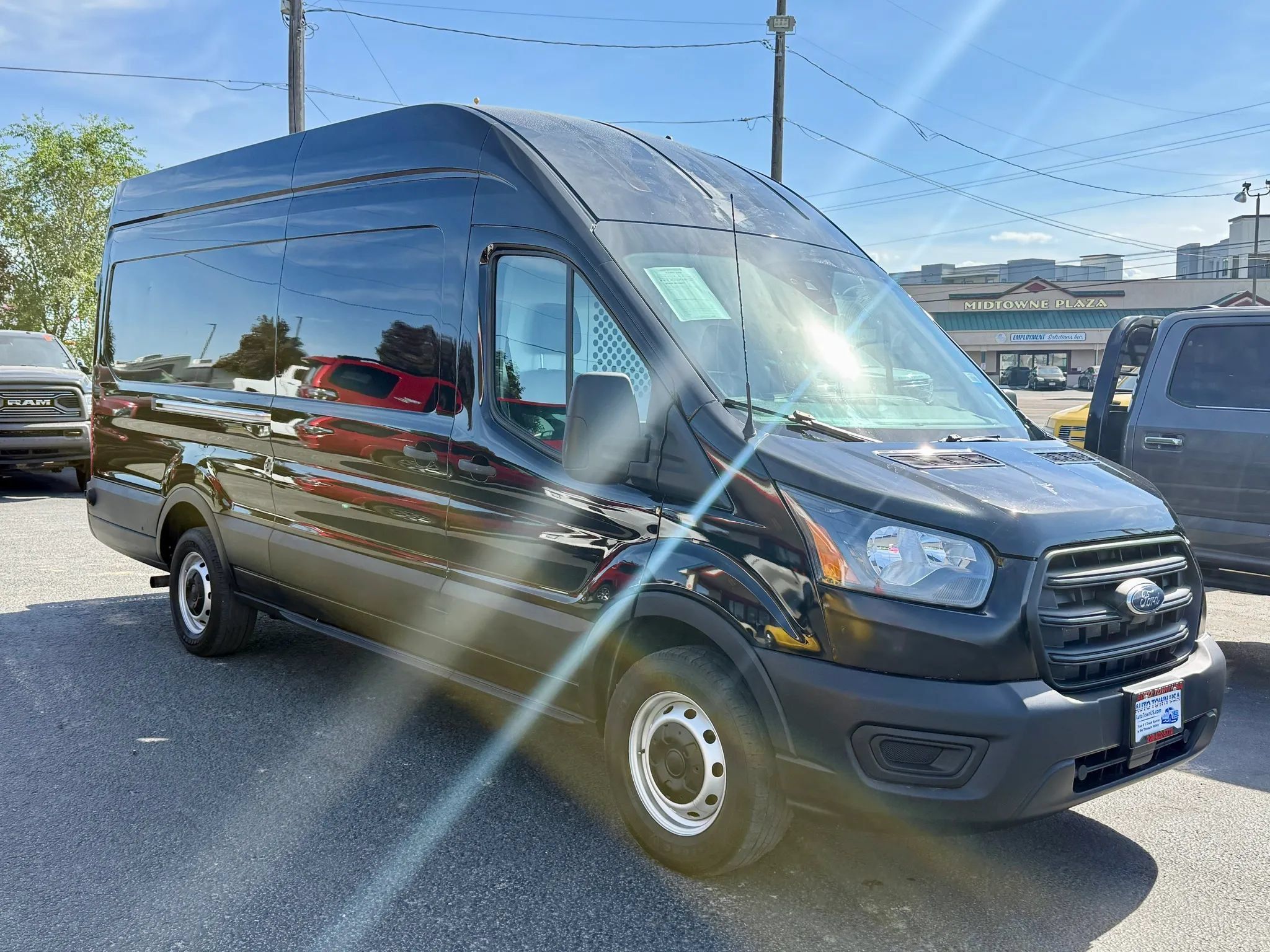 Used 2020 Ford Transit 250 148 High Roof Extended w/ Load Area Protection Package RWD image 7