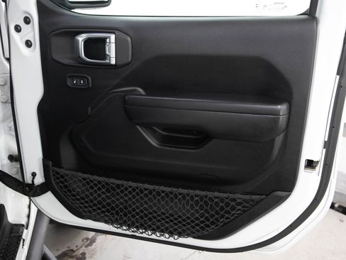 Used 2020 Jeep Wrangler Unlimited Sport AWD/4WD image 9