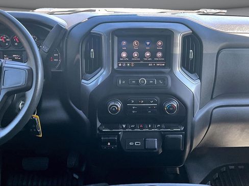 Used 2021 Chevrolet Silverado 2500 W/T w/ Gooseneck/5TH Wheel Package AWD/4WD image 10