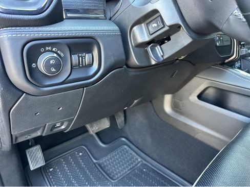 Used 2022 RAM 3500 Limited image 36