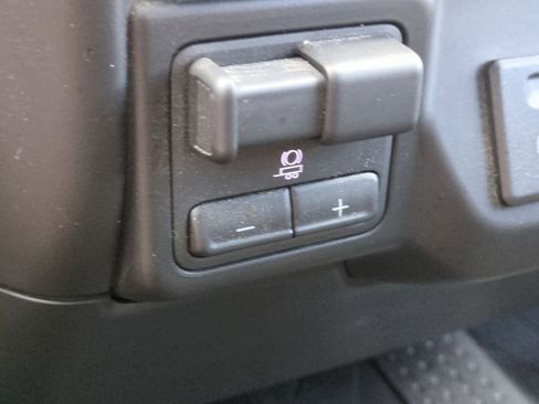 Used 2019 Chevrolet Silverado 1500 Custom w/ Custom Value Package image 28