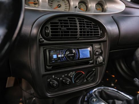 Used 2001 Chrysler Prowler Base image 23