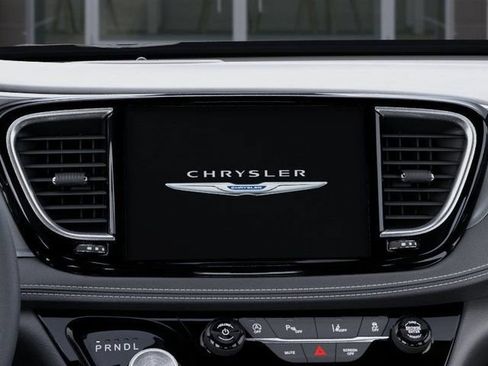 New 2026 Chrysler Pacifica Select FWD image 18