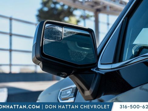 Used 2025 GMC Sierra 1500 SLT AWD/4WD image 29