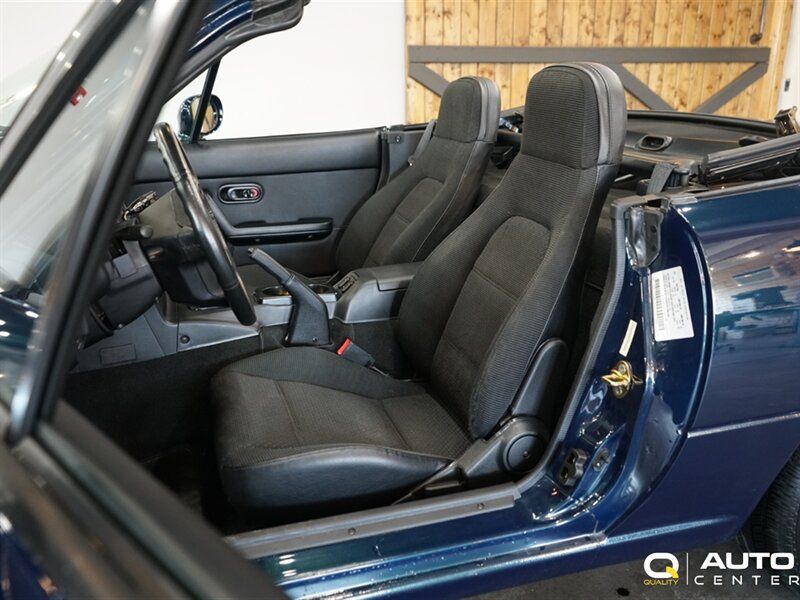 Used 1996 MAZDA MX-5 Miata RWD image 22