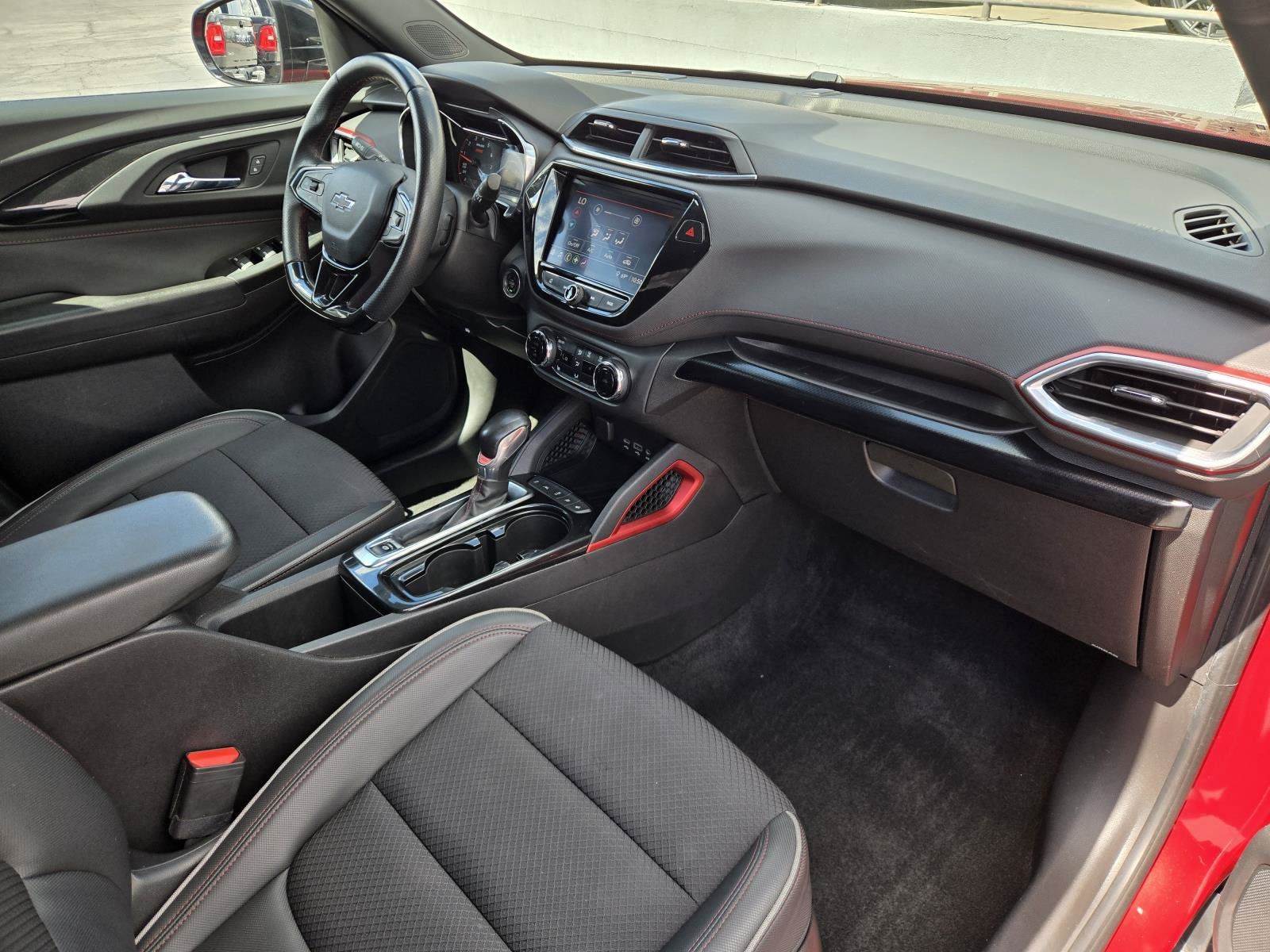 Used 2021 Chevrolet TrailBlazer RS w/ Convenience Package FWD image 32