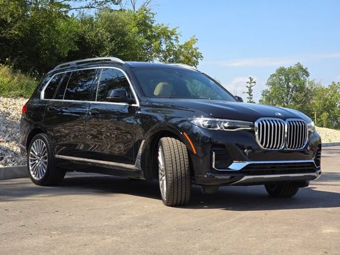 Used 2021 BMW X7 xDrive40i w/ Premium Package AWD/4WD image 8
