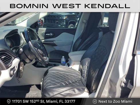 Used 2020 Jeep Cherokee Limited image 24