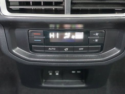 New 2026 Volkswagen Atlas Peak Edition image 14