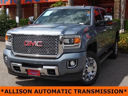 Used 2016 GMC Sierra 2500 Denali w/ Duramax Plus Package image 4