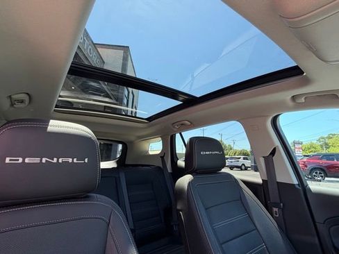 Used 2023 GMC Terrain Denali AWD/4WD image 17