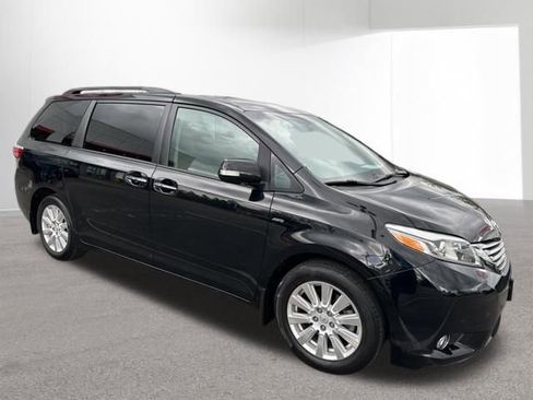 Used 2017 Toyota Sienna Limited Premium AWD/4WD image 12