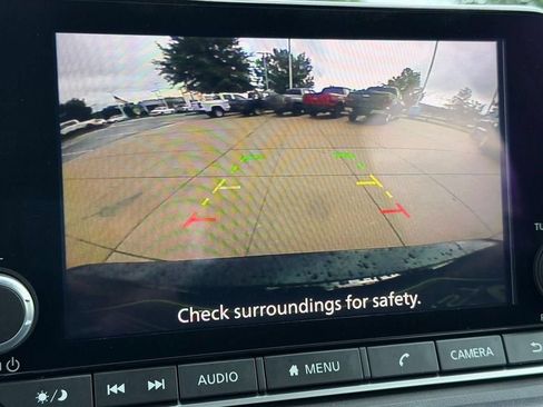Used 2025 Nissan Rogue S FWD image 21