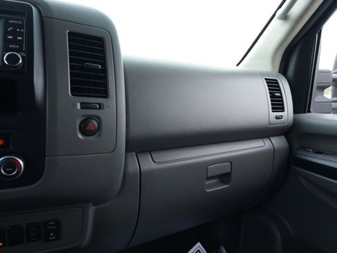 Used 2016 Nissan NV 3500 SL image 31