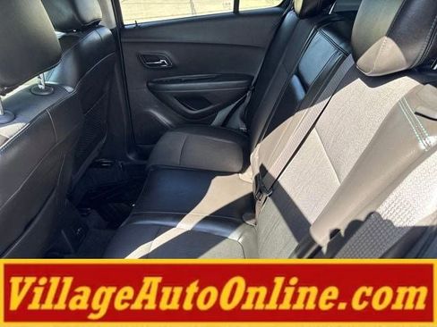 Used 2016 Chevrolet Trax LT w/ LT Convenience Package FWD image 36