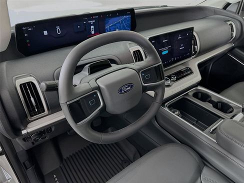 New 2026 Ford Expedition Active AWD/4WD image 9