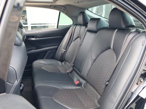 Used 2019 Toyota Camry XSE FWD image 36