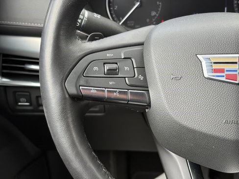 Certified 2023 Cadillac XT4 Premium Luxury image 17