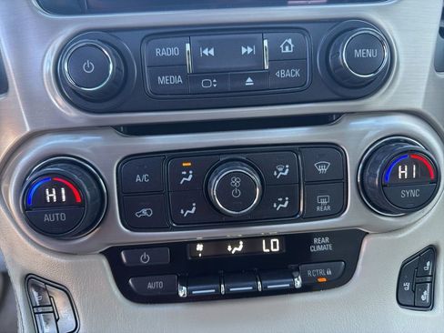 Used 2016 GMC Yukon XL Denali image 30