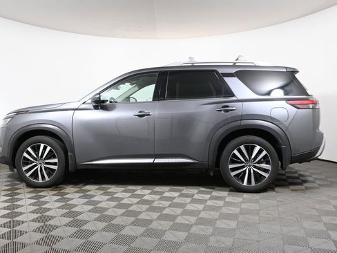 Used 2023 Nissan Pathfinder Platinum AWD/4WD image 2
