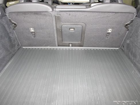 Used 2023 Volvo XC60 B6 Ultimate image 29